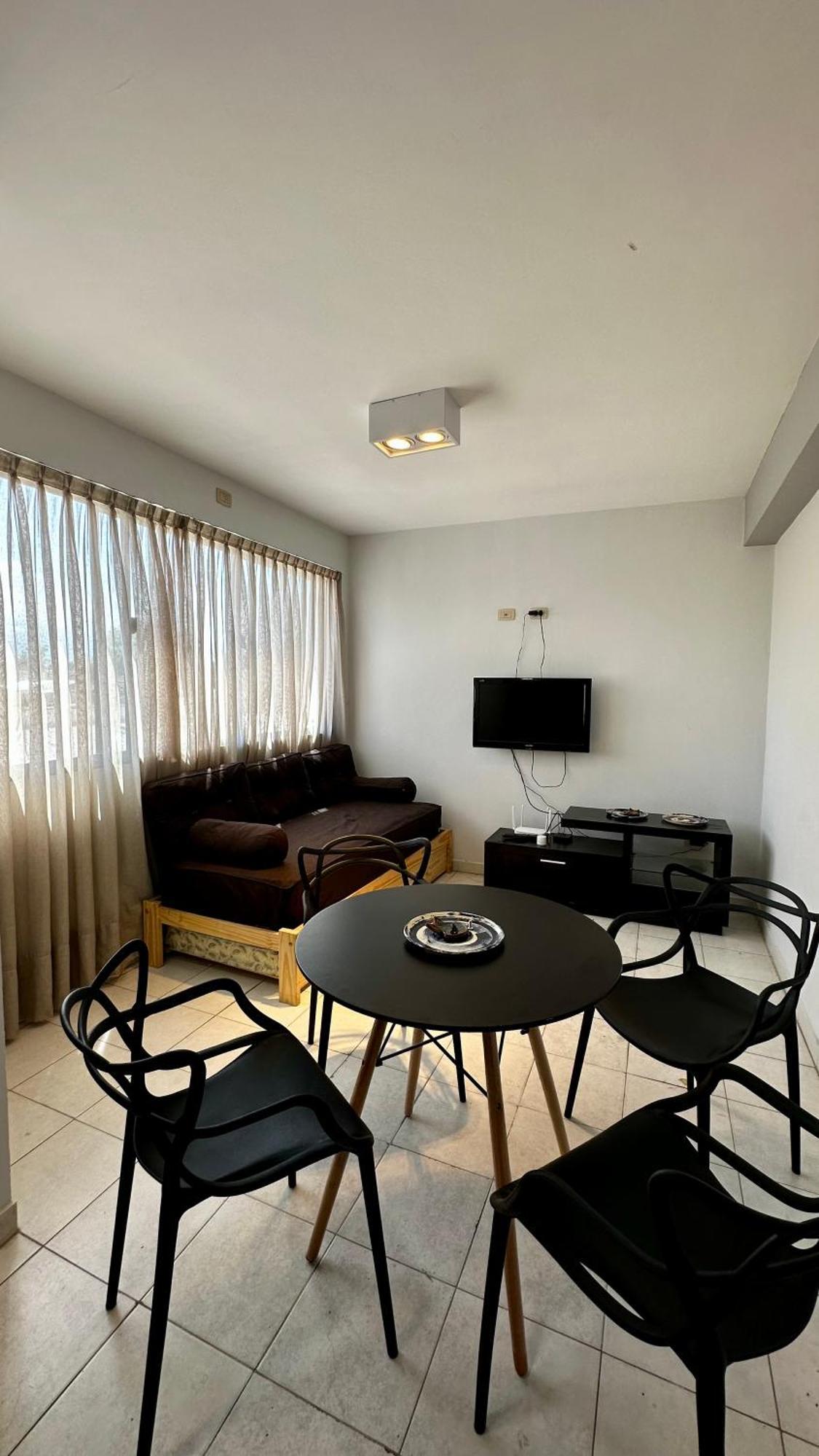 Suipacha 1 Apartment *